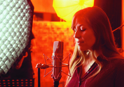 Angela Petiti_je_chante_Plakat_CMYK_3000x3000